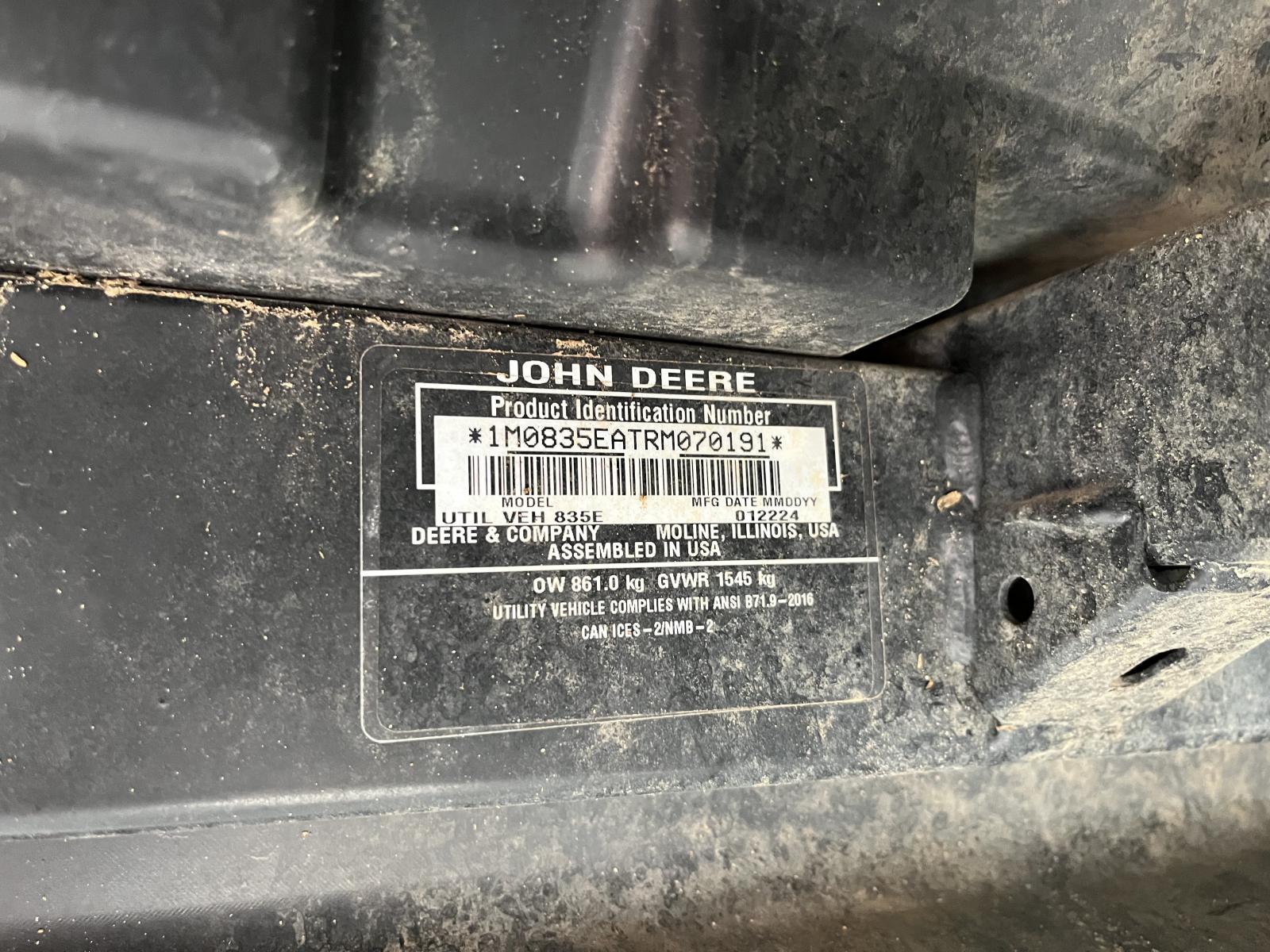 ./imagenes/INVOICE/2019/18255/JOHN DEERE XUV835E (14).JPG